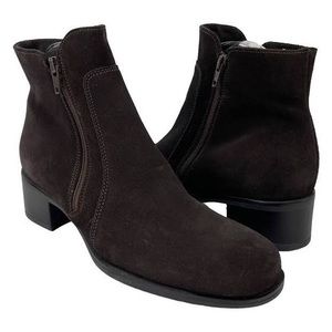 La Canadienne Hamlin Brown Suede Ankle Boot: Size 9.5